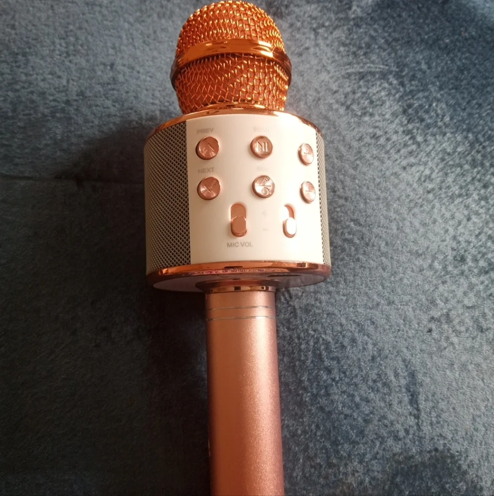 Wireless Karaoke Microphone - Rose Gold Handheld Bluetooth Mic